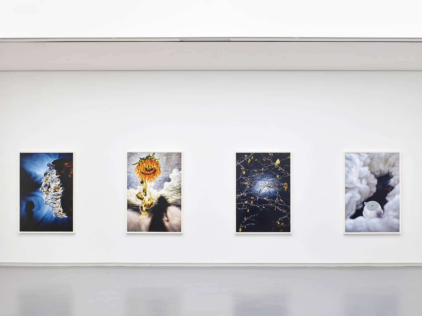 Exhibition view of Philipp Fröhlich's solo show Märchen at Von der Heydt Kunsthalle Barmen, produced by Kunst- und Museumsverein Wuppertal. The image shows four paintings based on a short fairy tale found in the fragment of "Woyzeck" by Georg Büchner.